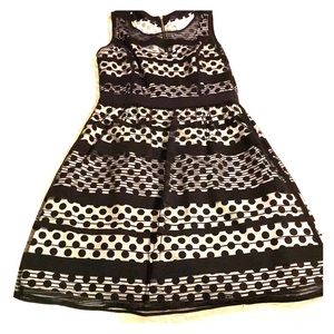 Jessica Simpson black and white dress